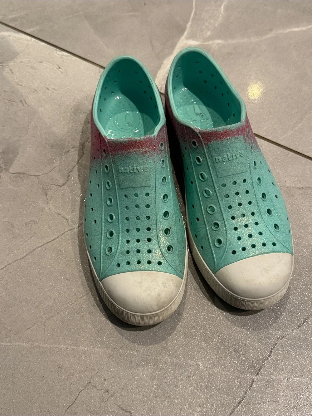 Natives size j 3 Kids Aqua & Pink Gradient Slip-On Sneakers